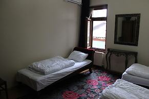 Chambers Of The Boheme - Hostel