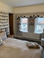 Esklet Guest House