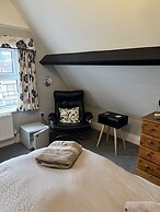Esklet Guest House