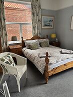 Esklet Guest House
