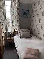 Esklet Guest House