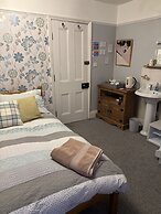 Esklet Guest House