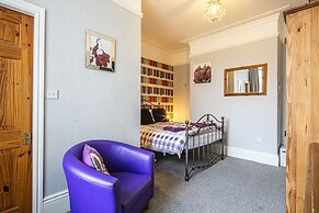 Esklet Guest House