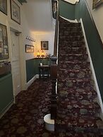 Esklet Guest House