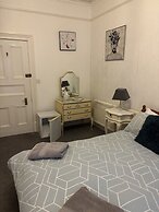Esklet Guest House