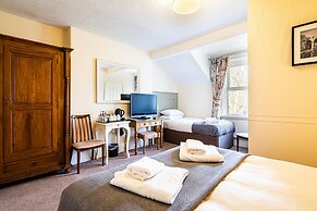 Fountains Guest House