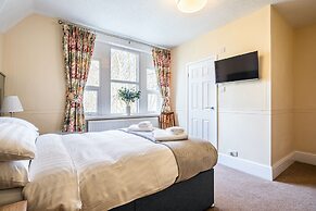 Fountains Guest House