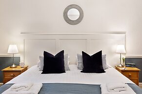 Fountains Guest House