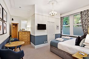 Fountains Guest House