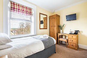 Fountains Guest House