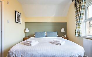 Fountains Guest House