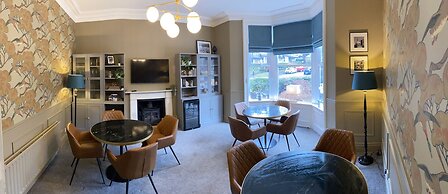 Fountains Guest House