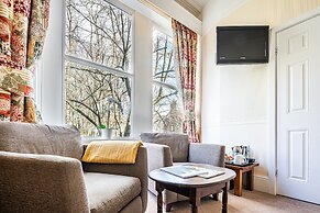 Fountains Guest House