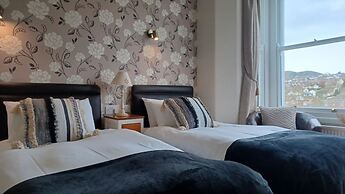 Glan Heulog Guest House