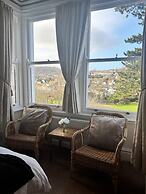 Glan Heulog Guest House