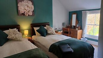 Glan Heulog Guest House