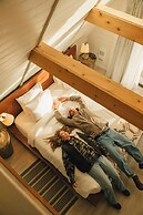 Duffin Cove Oceanfront Lodging