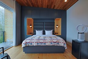 Duffin Cove Oceanfront Lodging