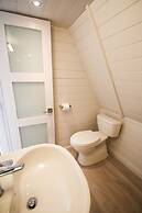 Duffin Cove Oceanfront Lodging