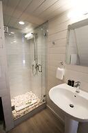 Duffin Cove Oceanfront Lodging