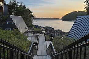 Duffin Cove Oceanfront Lodging