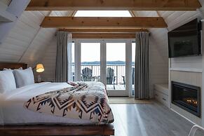 Duffin Cove Oceanfront Lodging