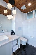 Duffin Cove Oceanfront Lodging