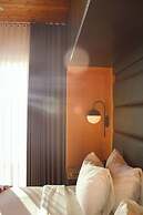 Duffin Cove Oceanfront Lodging