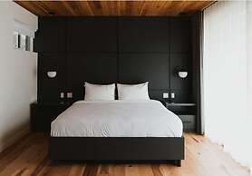 Duffin Cove Oceanfront Lodging