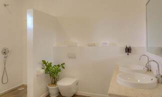 Diamonds Mapenzi Beach