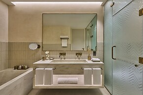 ERTH Abu Dhabi Hotel