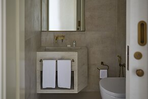 ERTH Abu Dhabi Hotel