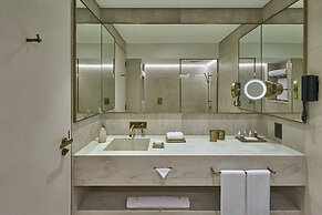 ERTH Abu Dhabi Hotel