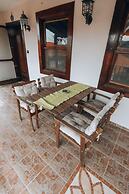 Akropolis Guest House