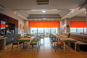 Hotel Phoenicia Express