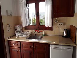 Sunset Studios & Apartments - Adults Only