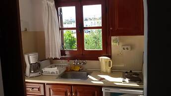 Sunset Studios & Apartments - Adults Only