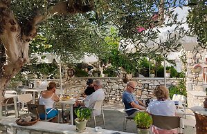 Sunset Studios & Apartments - Adults Only