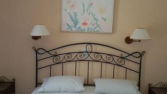 Sunset Studios & Apartments - Adults Only