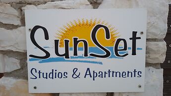 Sunset Studios & Apartments - Adults Only