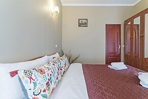 Anichkov Bridge Hotel