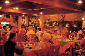 Kata Poolside Resort