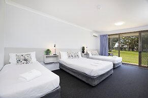 Island Palms Motor Inn