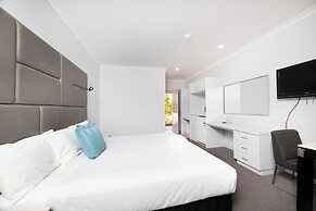 Island Palms Motor Inn