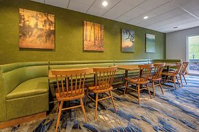 Fairfield Inn & Suites by Marriott Slippery Rock