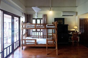 Royal Lanta Resort & Spa