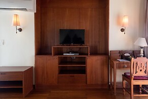 Royal Lanta Resort & Spa