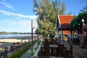 Royal Lanta Resort & Spa