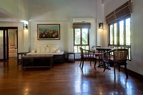 Royal Lanta Resort & Spa