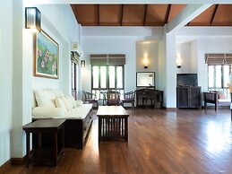 Royal Lanta Resort & Spa